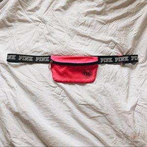 ✨NWOT✨ Pink VS PINK Fanny Pack